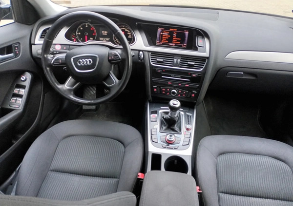 Audi A4 cena 38900 przebieg: 206000, rok produkcji 2012 z Ciechanów małe 79
